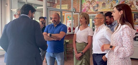 VISITA DEL PRESIDENTE DE LA COMUNIDAD AUTÓNOMA, FERNANDO LÓPEZ MIRAS, A NUESTRO IES.