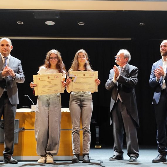 ENGREGAN los premios de investigación de la X edición  del congreso IDIES